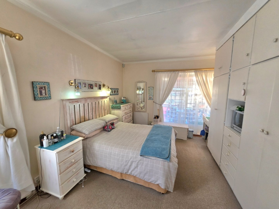 5 Bedroom Property for Sale in Panorama Free State